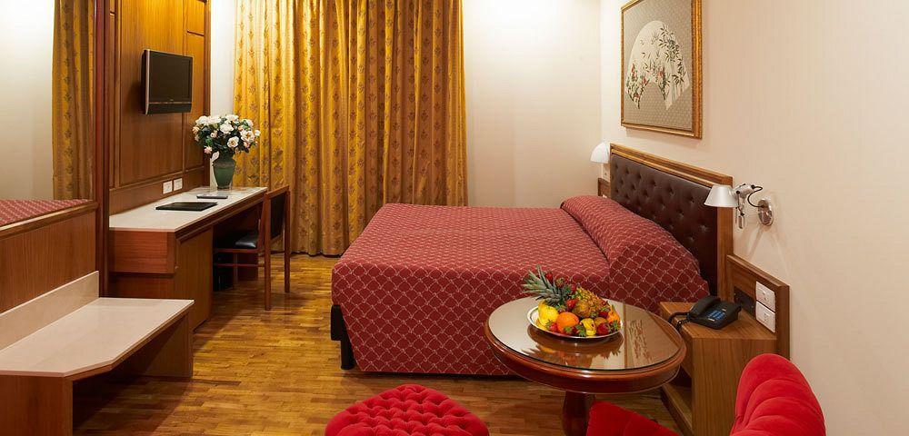 Hotel Svevo Джоя-дель-Колле Экстерьер фото
