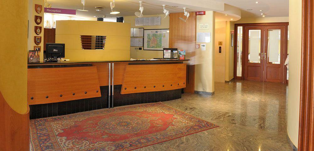 Hotel Svevo Джоя-дель-Колле Экстерьер фото