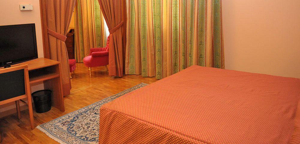 Hotel Svevo Джоя-дель-Колле Экстерьер фото